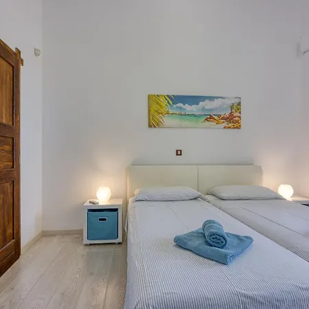 Kristina With Pool - Happy Appartamento