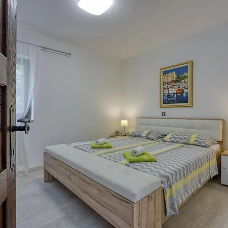 Kristina With Pool - Happy Appartamento Tar-Vabriga