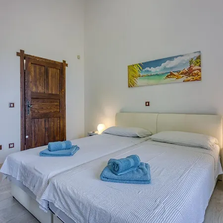 Kristina With Pool - Happy Appartamento